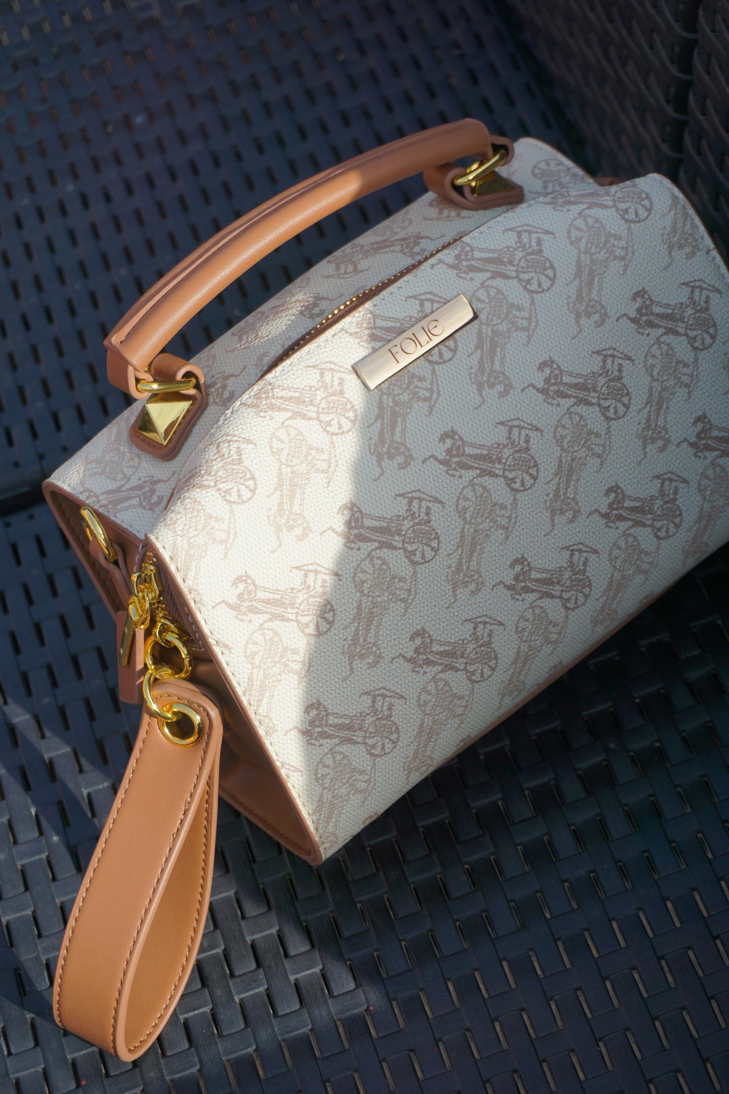 Bauletto Bag “Aurora” White
